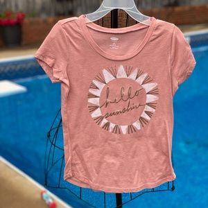 4 for $20 Old navy girls shirt. Size 6/7